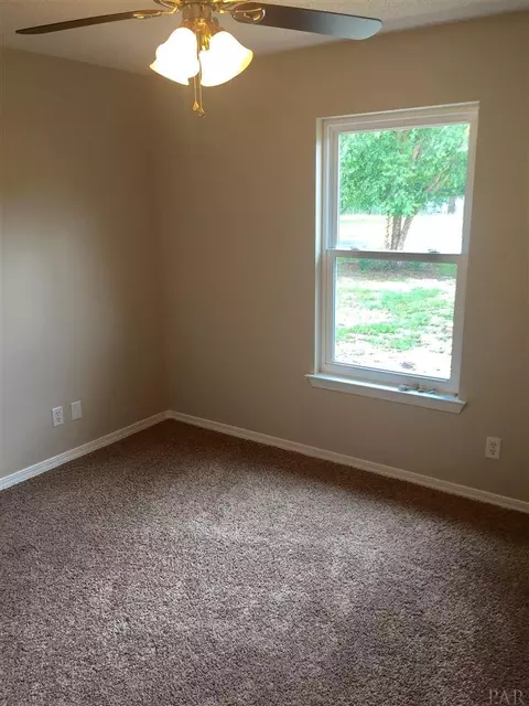 5569 Chipper Ln, Pace, FL 32571 photo 14