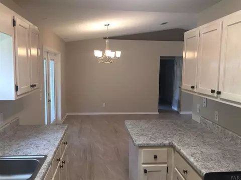 5569 Chipper Ln, Pace, FL 32571 photo 9