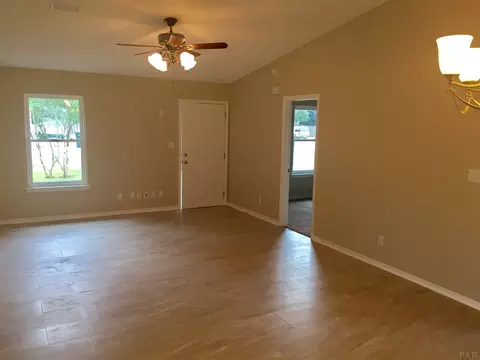 5569 Chipper Ln, Pace, FL 32571 photo 5