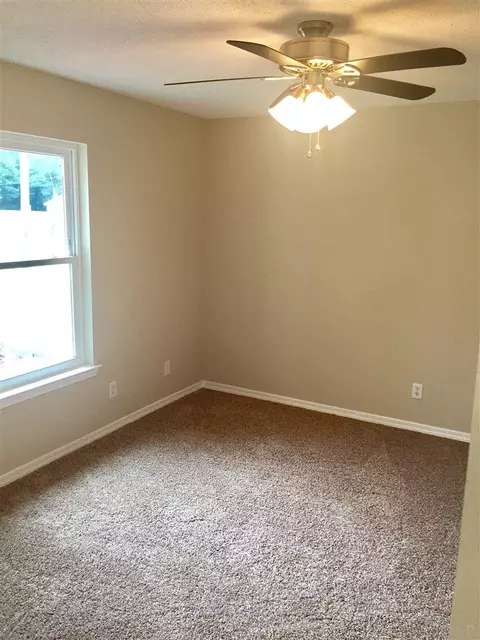 5569 Chipper Ln, Pace, FL 32571 photo 11