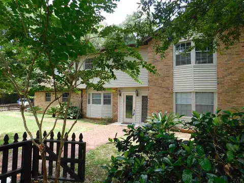 7631 Lakeside Dr, Milton, FL 32583 photo 1