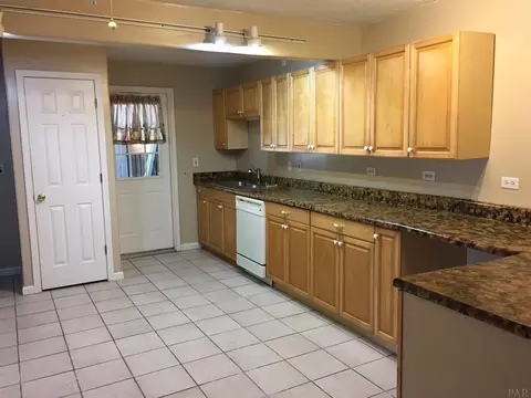 7631 Lakeside Dr, Milton, FL 32583 photo 6