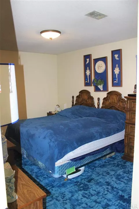 5284 Marks Pl, Milton, FL 32570 photo 10