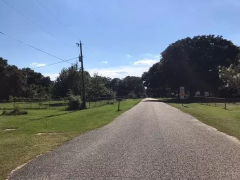 4831 Breezy Ln, Pace, FL 32571 photo 2