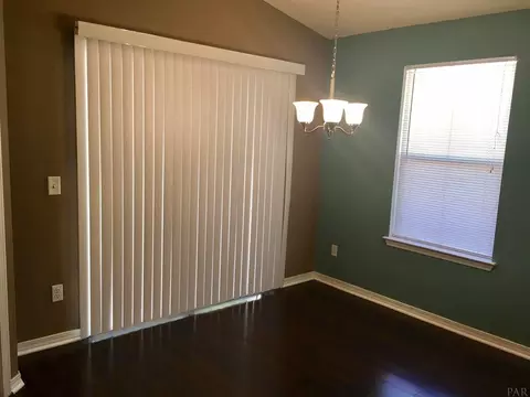 5736 Charlene Dr, Milton, FL 32583 photo 6