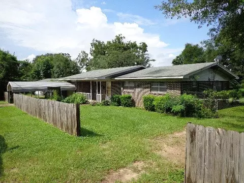 4621 Fowler Dr, Pace, FL 32571 photo 1