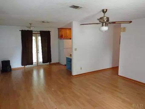4621 Fowler Dr, Pace, FL 32571 photo 3