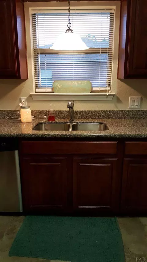 5360 Dalton Cir, Milton, FL 32570 photo 9