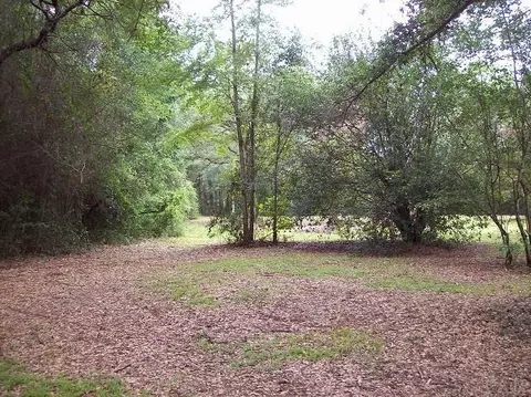 5150 Springdale Dr, Milton, FL 32570 photo 7