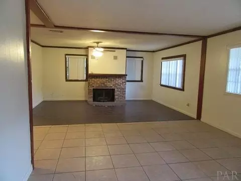 5150 Springdale Dr, Milton, FL 32570 photo 11