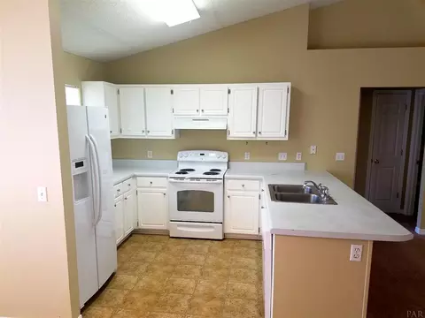 5985 Herlong Dr, Milton, FL 32570 photo 3