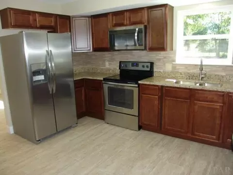 6058 Gillette Dr, Milton, FL 32570 photo 5