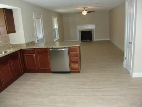 6058 Gillette Dr, Milton, FL 32570 photo 8