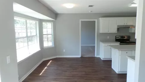 209 Clearfield Dr, Cantonment, FL 32533 photo 4