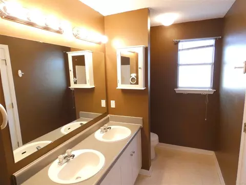 4248 Breezeway Cir, Milton, FL 32583 photo 10