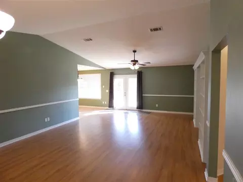 4248 Breezeway Cir, Milton, FL 32583 photo 3