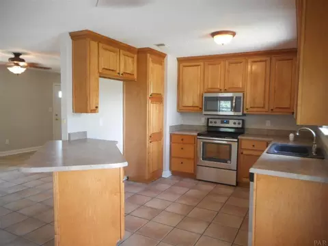 3048 Rainbow Ln, Milton, FL 32571 photo 11