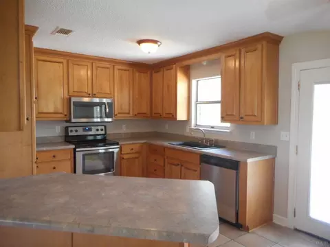3048 Rainbow Ln, Milton, FL 32571 photo 12