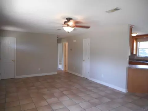 3048 Rainbow Ln, Milton, FL 32571 photo 8