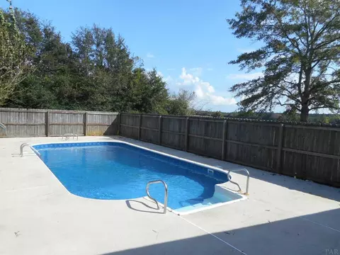 3048 Rainbow Ln, Milton, FL 32571 photo 2