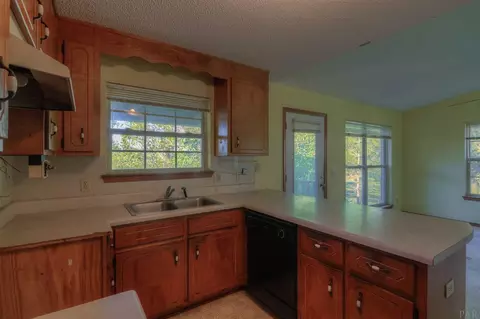 7256 Johnson Rd, Milton, FL 32583 photo 11