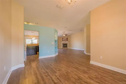 6243 Bullet Dr, Crestview, FL 32536 photo 5