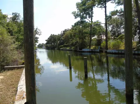 313 Katie St, Milton, FL 32583 photo 3