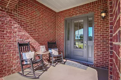 5391 Southlake Dr, Pace, FL 32571 photo 2