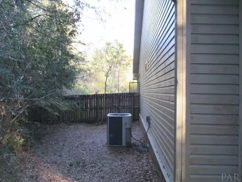 1510 Vert Ln, Cantonment, FL 32533 photo 2