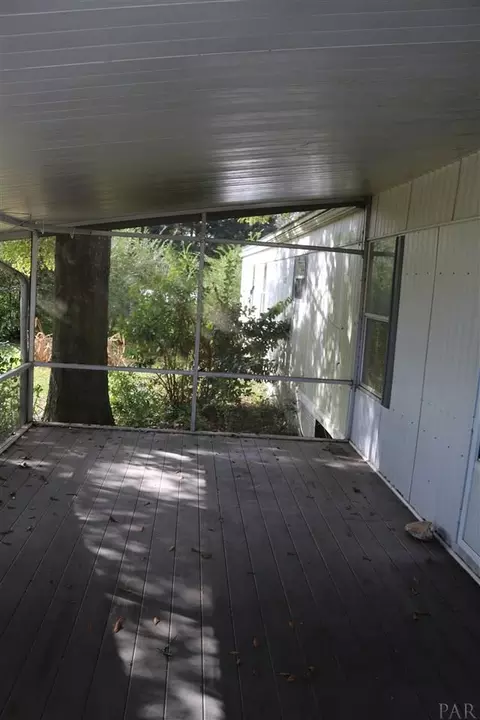 4040 Windsor Ln, Pace, FL 32571 photo 2