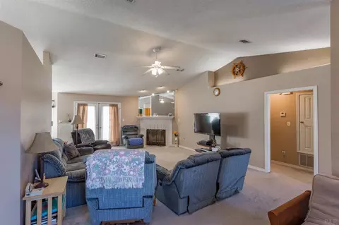 339 Twisted Oak Dr, Cantonment, FL 32533 photo 5