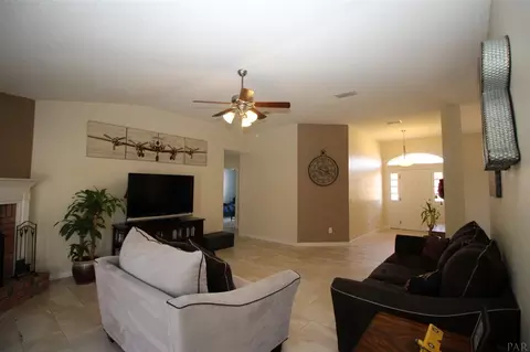 2137 Liberty Loop Rd, Cantonment, FL 32533 photo 9