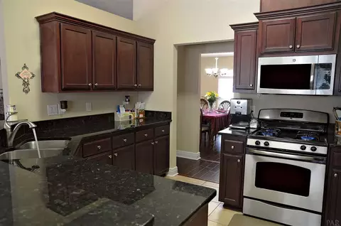 4933 Tributary Dr, Milton, FL 32570 photo 6