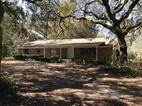 5325 Cathy St, Milton, FL 32583 photo 2