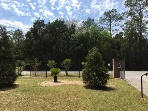 6006 Cedar Tree Dr, Milton, FL 32570 photo 3