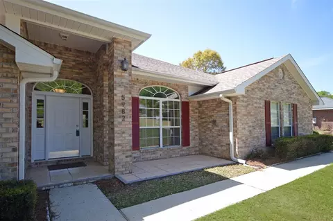5982 Ridgeview Dr, Milton, FL 32570 photo 2
