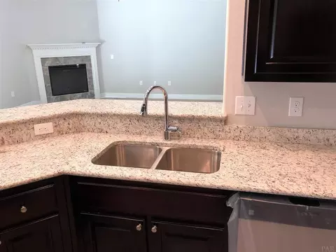 6224 Ithaca St, Milton, FL 32570 photo 6