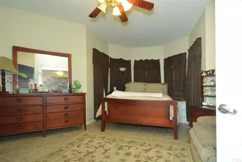 3581 Windsor Forest Ct, Pace, FL 32571 photo 17
