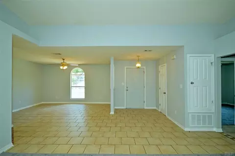 5104 Trenton Dr, Pace, FL 32571 photo 4