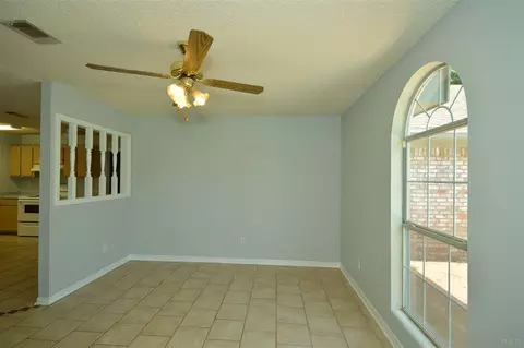 5104 Trenton Dr, Pace, FL 32571 photo 6
