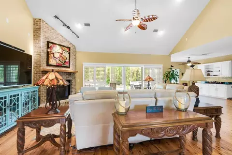 3174 Pineview Dr, Milton, FL 32583 photo 4