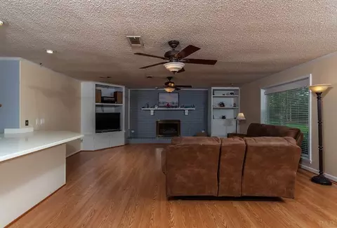 5285 Edeker Cir, Jay, FL 32565 photo 9