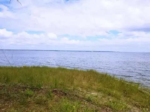 289 S Garcon Point Rd, Milton, FL 32583 photo 6