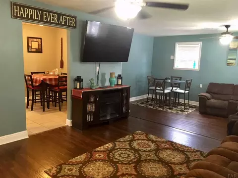 5447 Holley St, Milton, FL 32583 photo 2