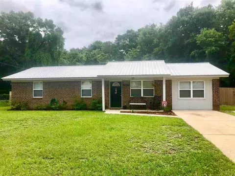 5447 Holley St, Milton, FL 32583 photo 1