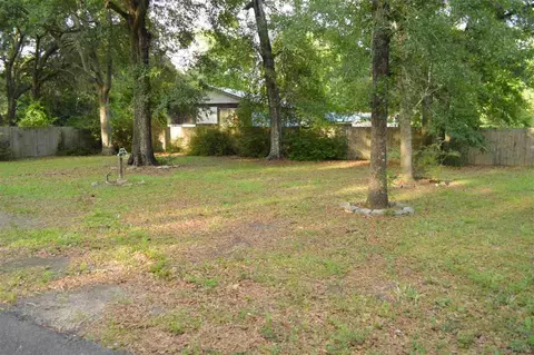 6438 Maddox Rd, Milton, FL 32570 photo 2