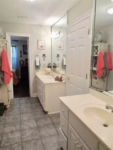 1013 Brandermill Dr, Cantonment, FL 32533 photo 23