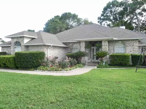1013 Brandermill Dr, Cantonment, FL 32533 photo 1