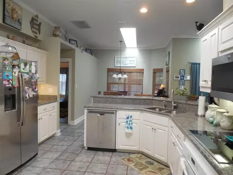 1013 Brandermill Dr, Cantonment, FL 32533 photo 13