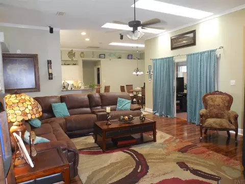 1013 Brandermill Dr, Cantonment, FL 32533 photo 7